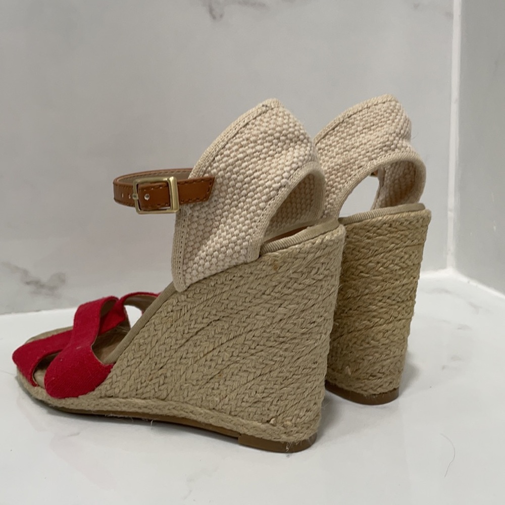 BCBG Red Wedges - Picture 4 of 4